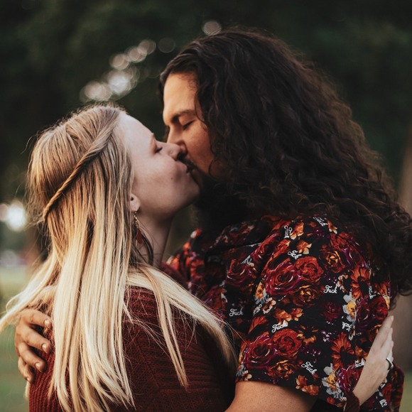 Meet your Posher, Courtney - Picture 1 of 1